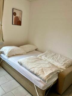 Ches Cozy Corner Helle 1 Zimmer Wohnung - Höchberg - 8