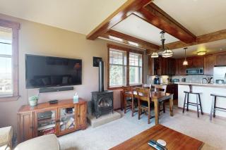 Cozens Pointe D201 - 9