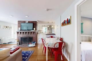 Bogey Bay Bungalow - Harwich Port - 6