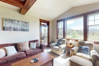 Cozens Pointe D201 - 5