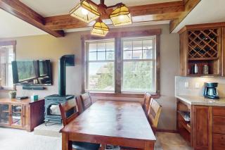 Cozens Pointe D201 - 1