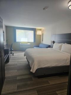 Holiday Inn Express Hotels & Suites Burlington by IHG - Burlington - 8