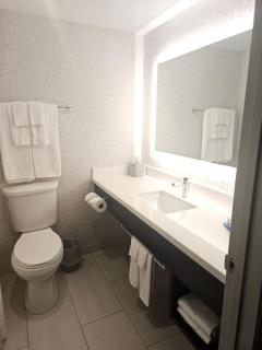 Holiday Inn Express Hotels & Suites Burlington by IHG - Burlington - 6