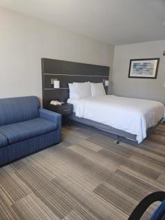 Holiday Inn Express Hotels & Suites Burlington by IHG - Burlington - 5