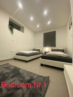 Apartment Business Suite mit Netflix Premium & Parkplatz, zentral zu Audi & Schwarz Gruppe with 2 Bedrooms & Fußbodenheizung - Bad Friedrichshall - 2