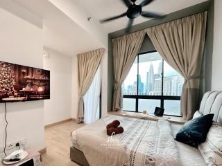The Luxe & Colony KLCC Skyline Infinity Pool - 5min to Petronas Tower & KL City Center by The Stay Hub - 5