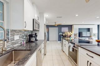 Modern Getaway - Cape Coral - 4