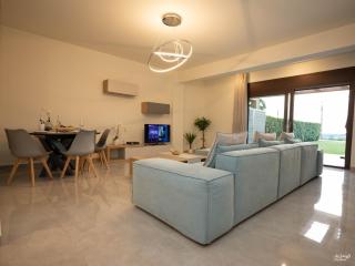Palma Villa & Suite With Pool - 8