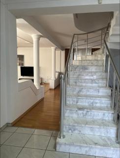 White house - Pristina - 4