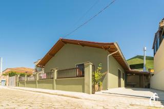 Casa aconchegante com 04 dormitórios - Bombinhas - 9