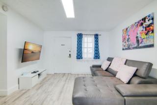 2B/2B, Free Parking, South Beach, 1 Block 2 Beach - Miami Beach - 9