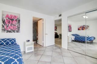 2B/2B, Free Parking, South Beach, 1 Block 2 Beach - Miami Beach - 4