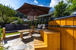 The Bear Chalet with Private Hot Tub - Buşteni - 7