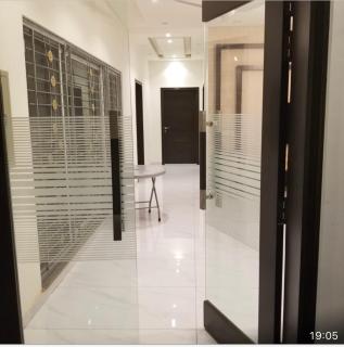 DHA 7 Lahore - Spacious well furnished 2 bedroom apartment - Lahore - 1