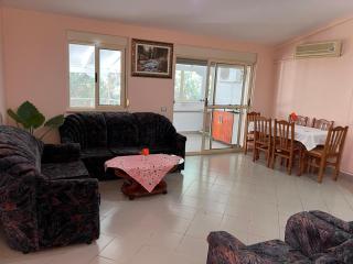 GEES House - Golem - 2