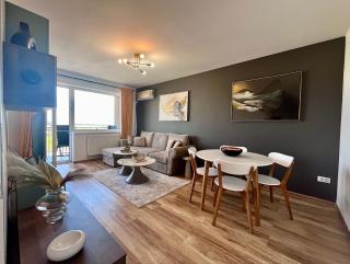 FLH - Best View Elegance with Balcony & Free Parking - Brasov - 4