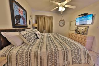 2 Bedroom at Las Palmas in Gulf Shores with 2 Pools, Picnic and Grilling Area, Parking for 2 Vehicles, and Beach Access a Short Walk - Gulf Shores - 5