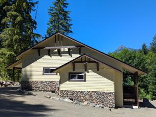 Bird House - Packwood - 8