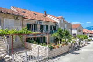 Apartments and rooms with parking space Supetar, Brac - 5658 - Supetar - 0