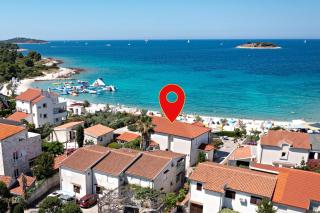 Family friendly apartments with a swimming pool Rogoznica - 7557 - Rogoznica - 9