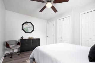 2 Bedroom Ft Moore Retreat - Columbus - 3