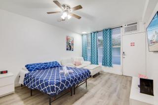 Super Beach Deal, Apt w/2 Queen Beds On Ocean Dr - Miami Beach - 9