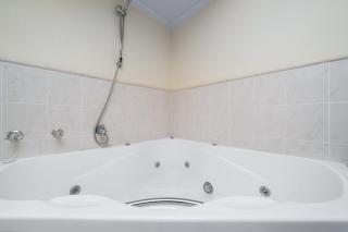 Apartment on William in CBD - 2 Bed 2 Bath Wi-Fi - 1