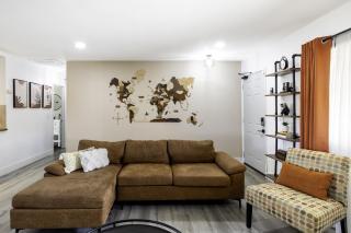 Sky Harbor House - Centrally Located withHot Tub home - 6