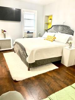 3 bedroom 4bed 2bath Cozy retreat with large backyard - 5