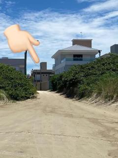 Casa 3 Condomínio Pé na Areia Ponta do Papagaio - Palhoça - 2