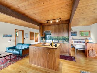 Manzanita Beach Ocean View Cabin Pet Friendly - 5