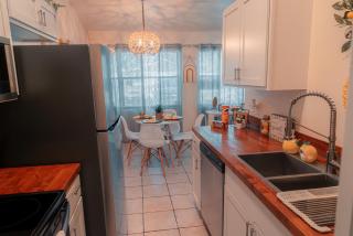 Gainesville Charm- Cozy, Comfortable, Convenient - Gainesville - 3