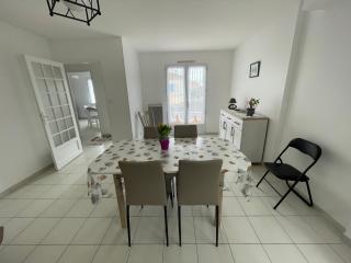 Maison de ville avec jardin, proche plage et commerces, parking privé - La Tranche-sur-Mer - FR-1-22-370 - 4