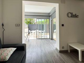 Charmant T2 climatisé avec parking privé dans la pinède - FR-1-607-202 - 8