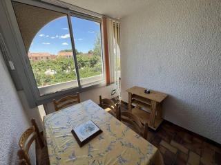 Charmant T2 avec loggia, TV, lave-linge, climatisation portative, proche port et plage à Port Leucate - FR-1-81-621 - Leucate - 0