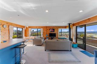 Getaway on Grove - Lake Taupo Holiday Home - Taupo - 4