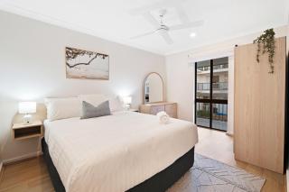 Beach Stay Scarborough - Bonus Single Bed - Pool with Slide - 8