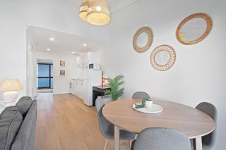 Beach Stay Scarborough - Bonus Single Bed - Pool with Slide - 3