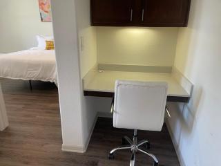 Convenient Spacious 2Bed 2Bath - Frisco - 4