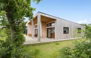 3 Bedroom Pet Friendly Home In Glesborg - 1