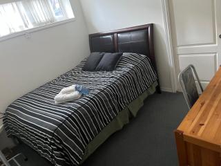 Near Downtown YVR -2 Bedroom private suite - 1