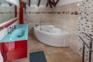 VILLA de charme SAINTE LUCE - 8