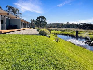 Pelican Point Sanctuary - St Helens - 6