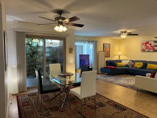 Goldie's 30 Day Minimum condo - Palm Springs - 9