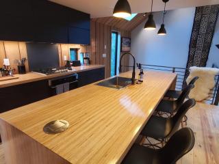This Deluxe Modern New 3-story Home With Central Ac Offers The Best Of Bozeman! - Bozeman - 7