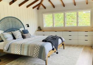 Meryta - Your Sanctuary In Town - Burnt Pine - 3