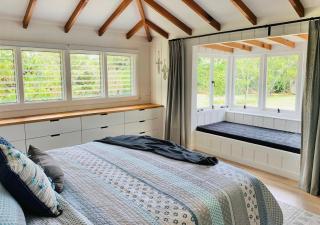 Meryta - Your Sanctuary In Town - Burnt Pine - 2