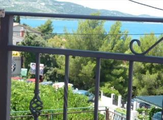 Apartments Nena with sea view - max 4 persons - 5