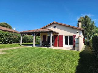Nice holiday home with shared pool - Les Forges - 0