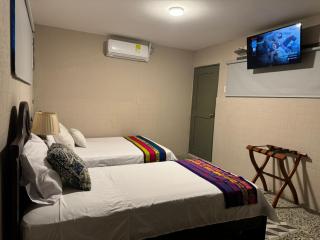 Hostal La Casta - Camarones - 9